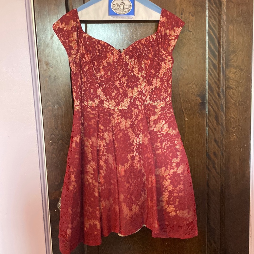 Women off the shoulder lace cocktail dress, size L